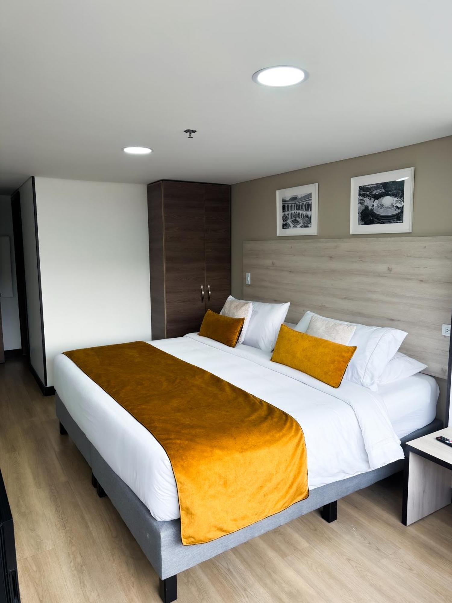 Hotel Wlh Gold Bogotá Exteriör bild