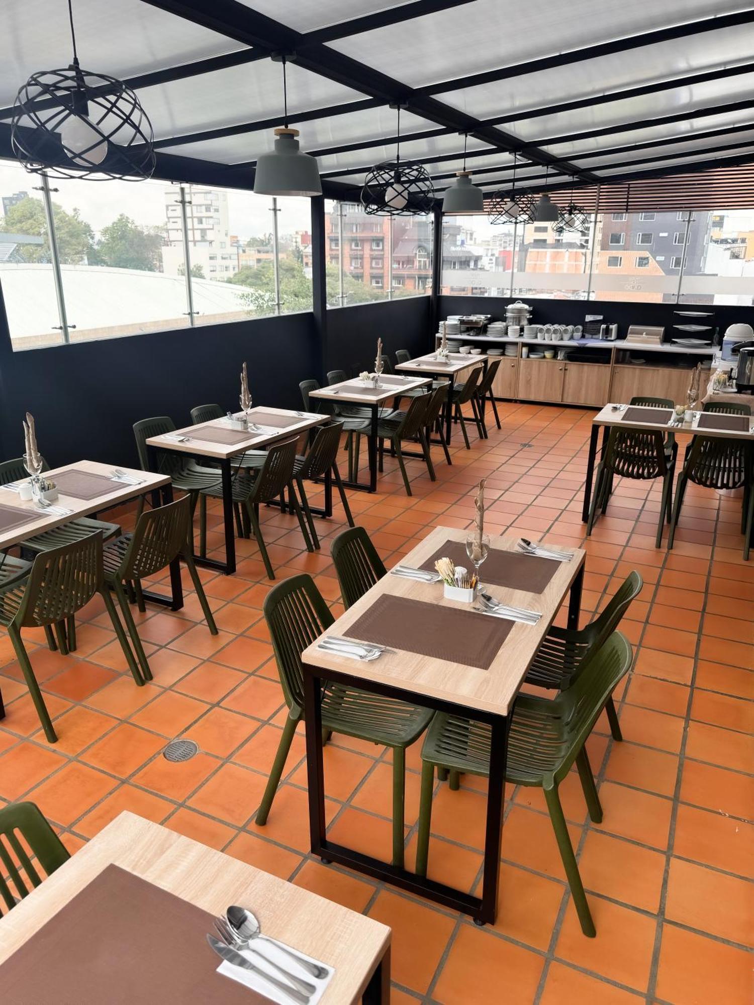 Hotel Wlh Gold Bogotá Exteriör bild